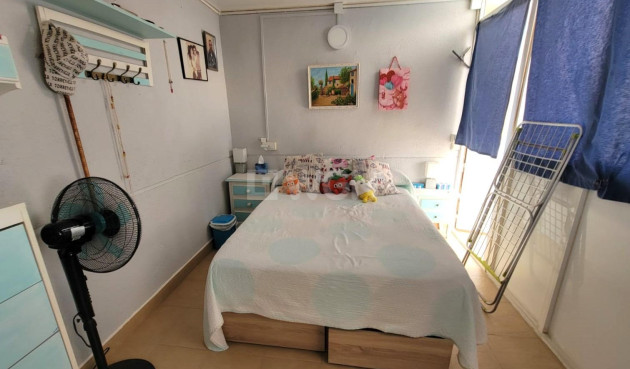 Resale - Apartment / flat - Torrevieja - Playa del Cura