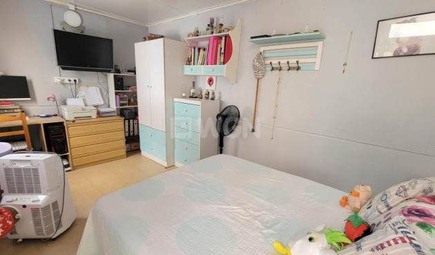 Resale - Apartment / flat - Torrevieja - Playa del Cura