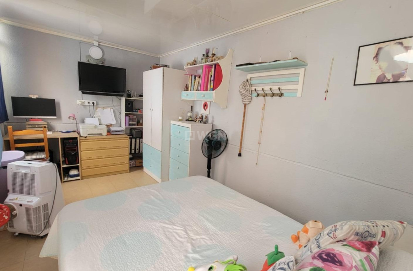 Resale - Apartment / flat - Torrevieja - Playa del Cura