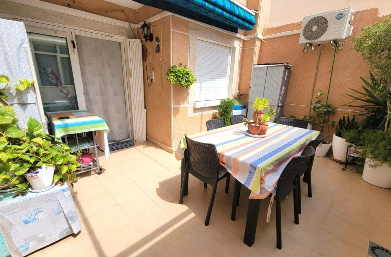 Resale - Apartment / flat - Torrevieja - Playa del Cura