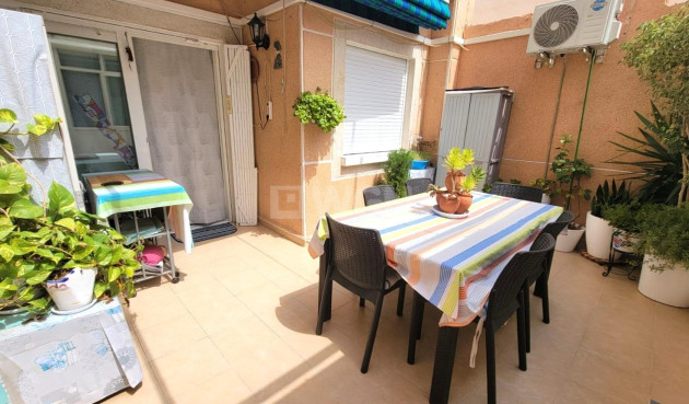 Resale - Apartment / flat - Torrevieja - Playa del Cura