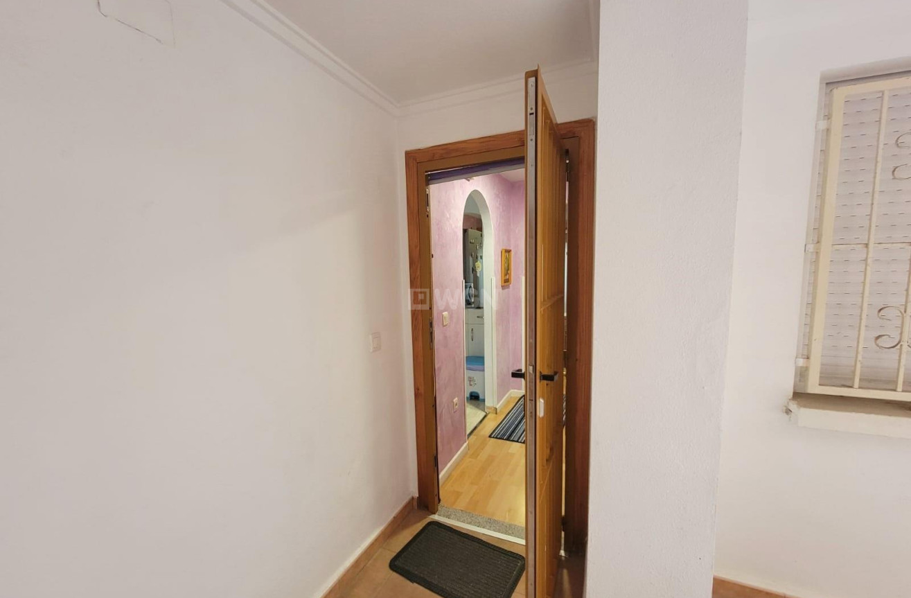 Resale - Apartment / flat - Torrevieja - Playa del Cura