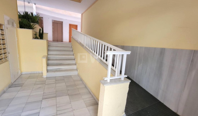 Resale - Apartment / flat - Torrevieja - Playa del Cura