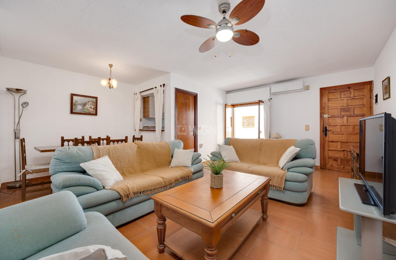 Odsprzedaż - Mieszkanie w bloku - Torrevieja - La Mata