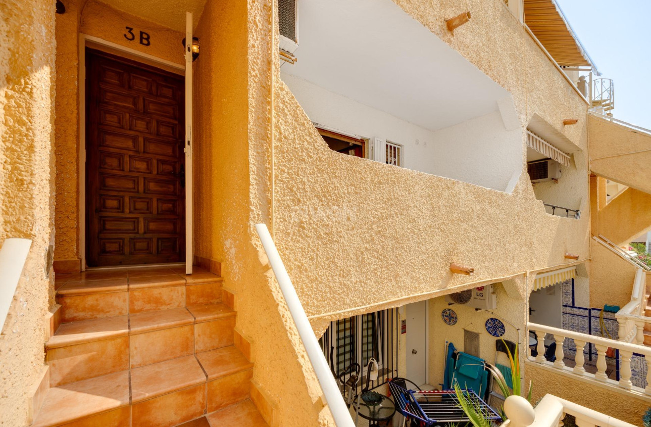 Odsprzedaż - Mieszkanie w bloku - Torrevieja - La Mata