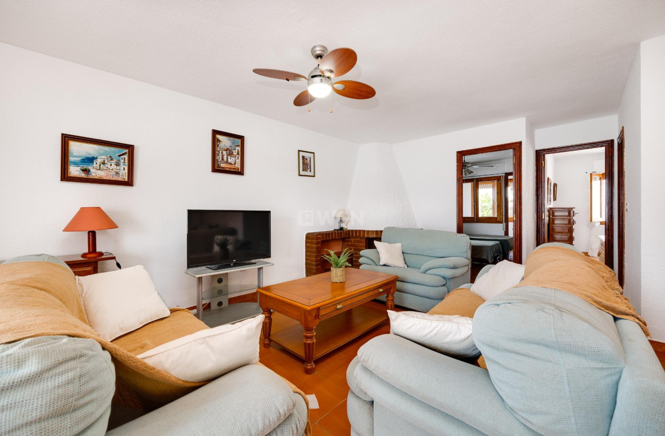 Odsprzedaż - Mieszkanie w bloku - Torrevieja - La Mata