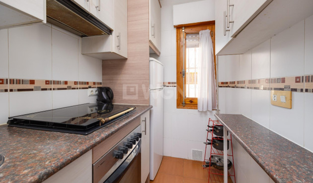 Odsprzedaż - Mieszkanie w bloku - Torrevieja - La Mata