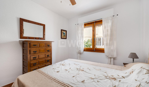 Odsprzedaż - Mieszkanie w bloku - Torrevieja - La Mata