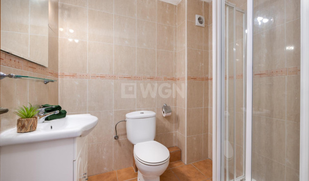 Odsprzedaż - Mieszkanie w bloku - Torrevieja - La Mata