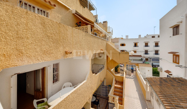 Odsprzedaż - Mieszkanie w bloku - Torrevieja - La Mata