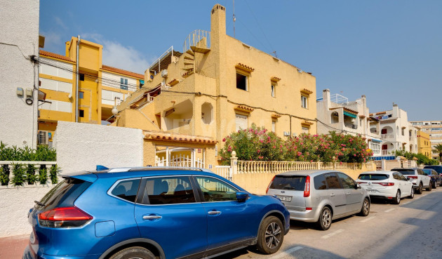Odsprzedaż - Mieszkanie w bloku - Torrevieja - La Mata