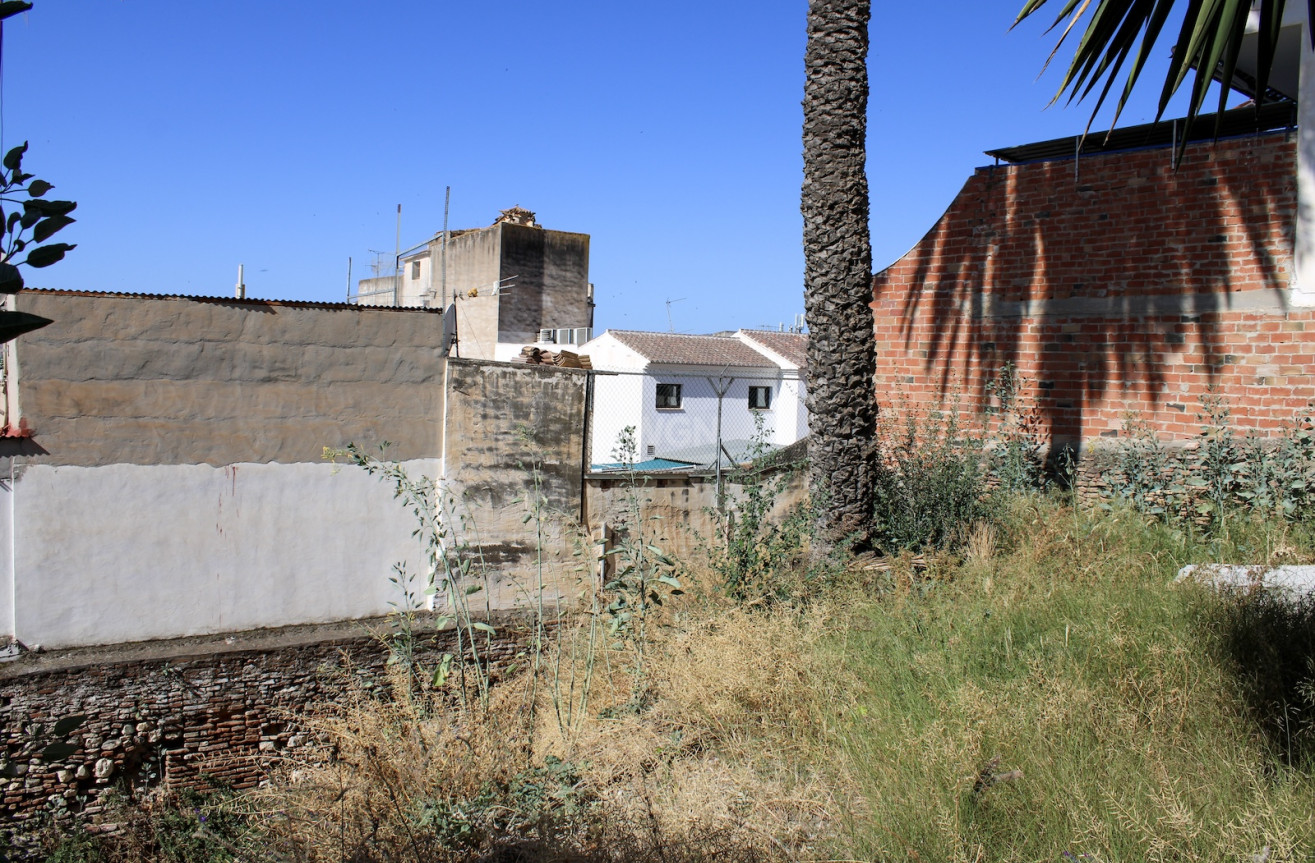 Resale - Plot / Land - Vélez-Málaga - Costa del Sol