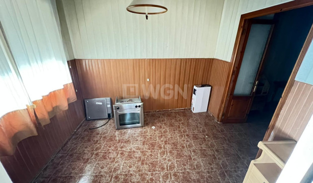 Odsprzedaż - Mieszkanie w bloku - Torrevieja