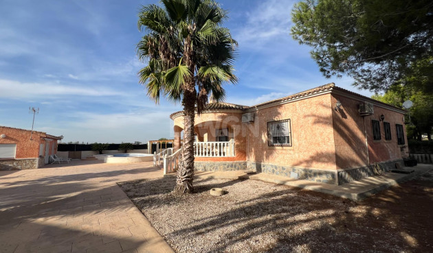 Wiederverkauf - Villa - Dolores - Cmno. Escorredor