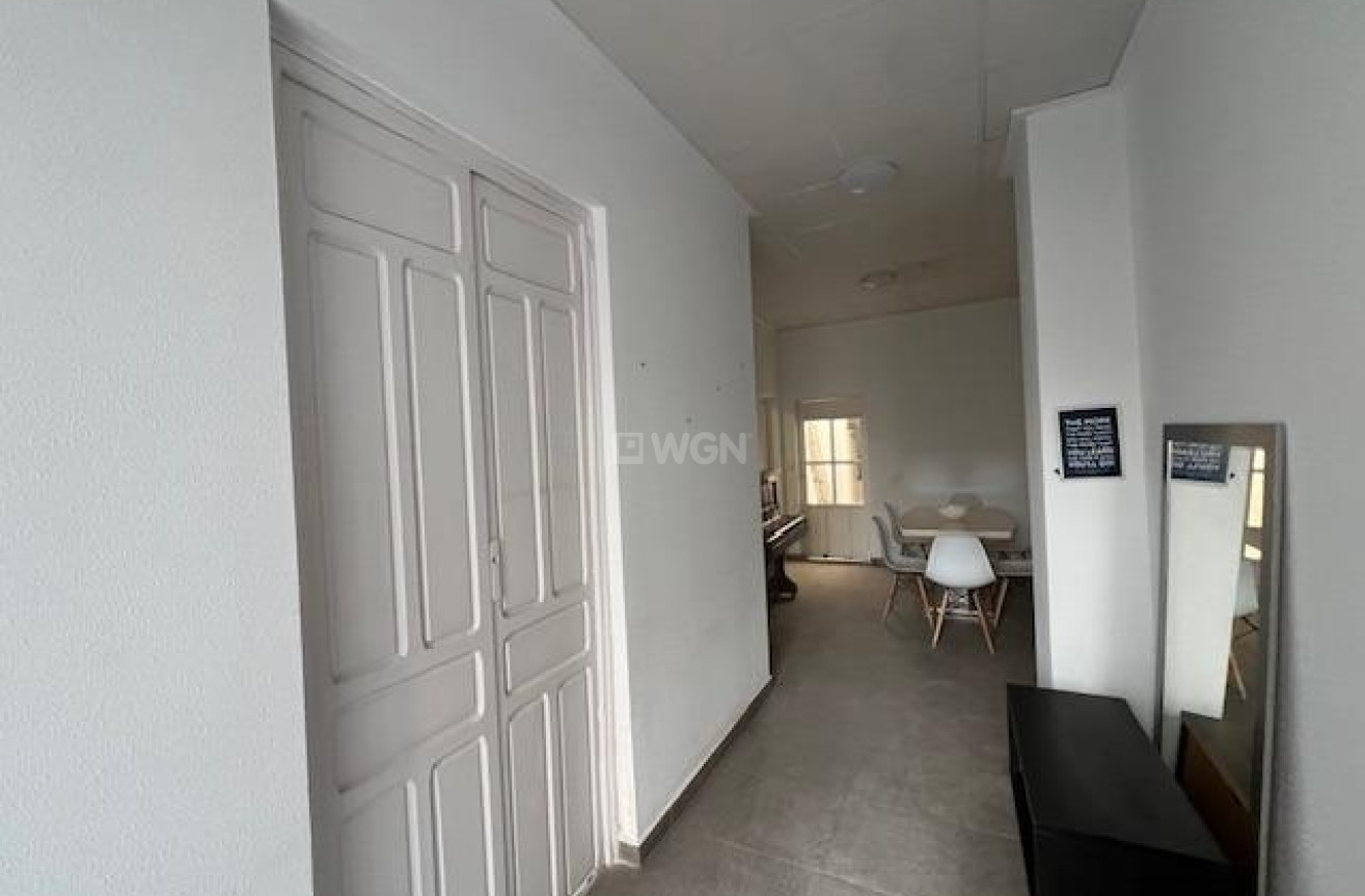 Resale - Townhouse - Dolores - Centro