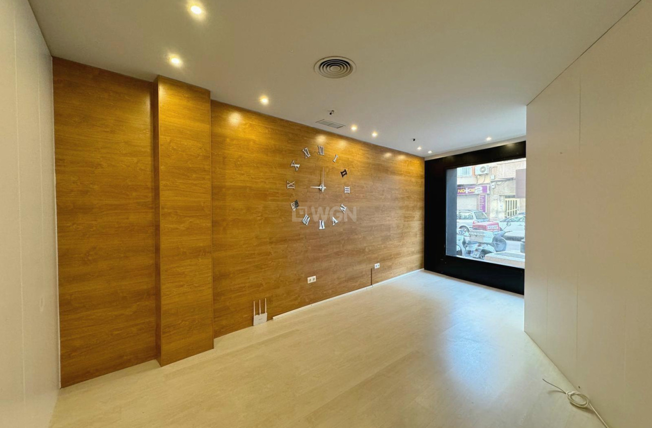 Reventa - Comercial - Guardamar del Segura - Avenida Pais Valenciàno