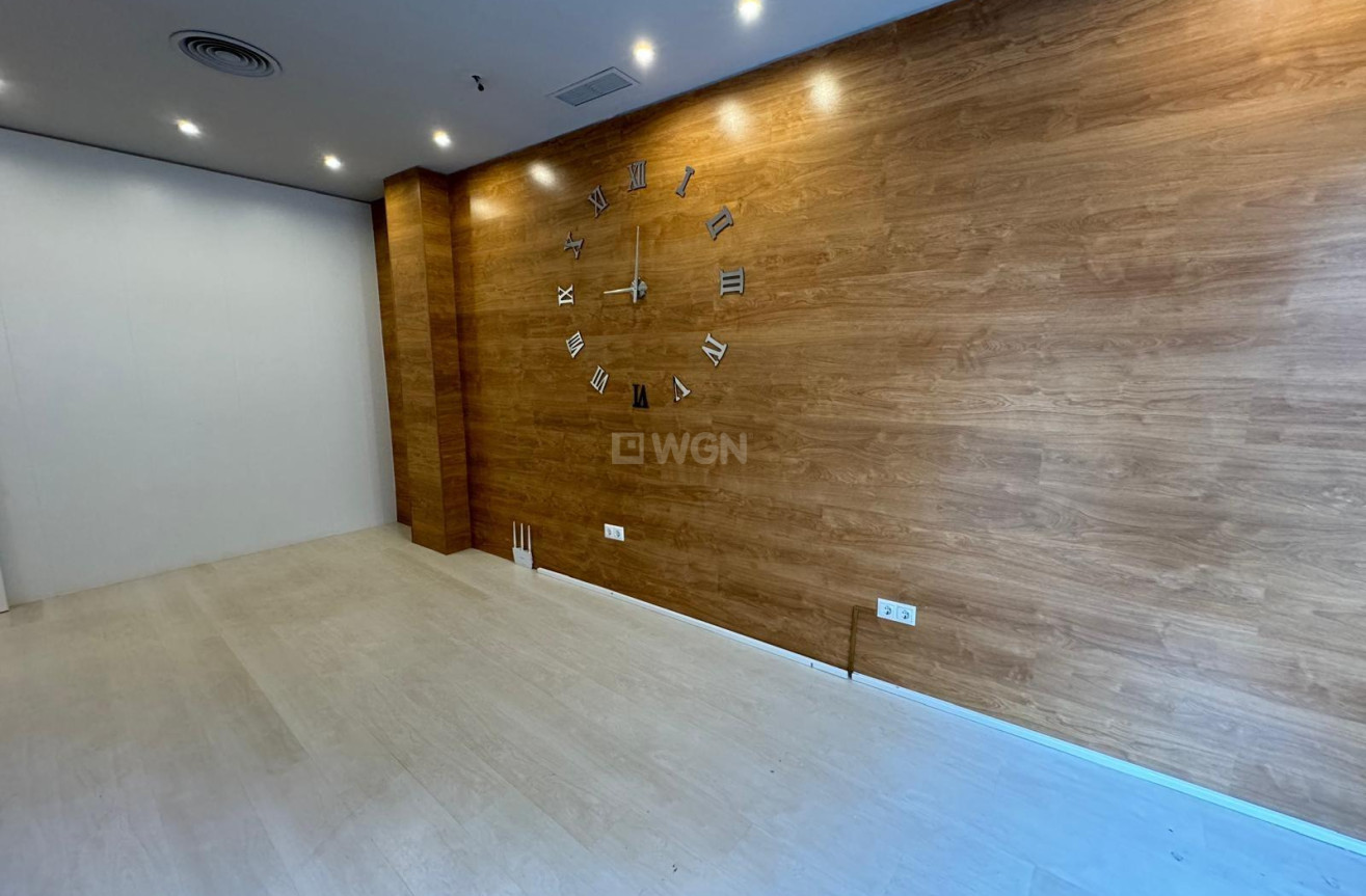 Reventa - Comercial - Guardamar del Segura - Avenida Pais Valenciàno