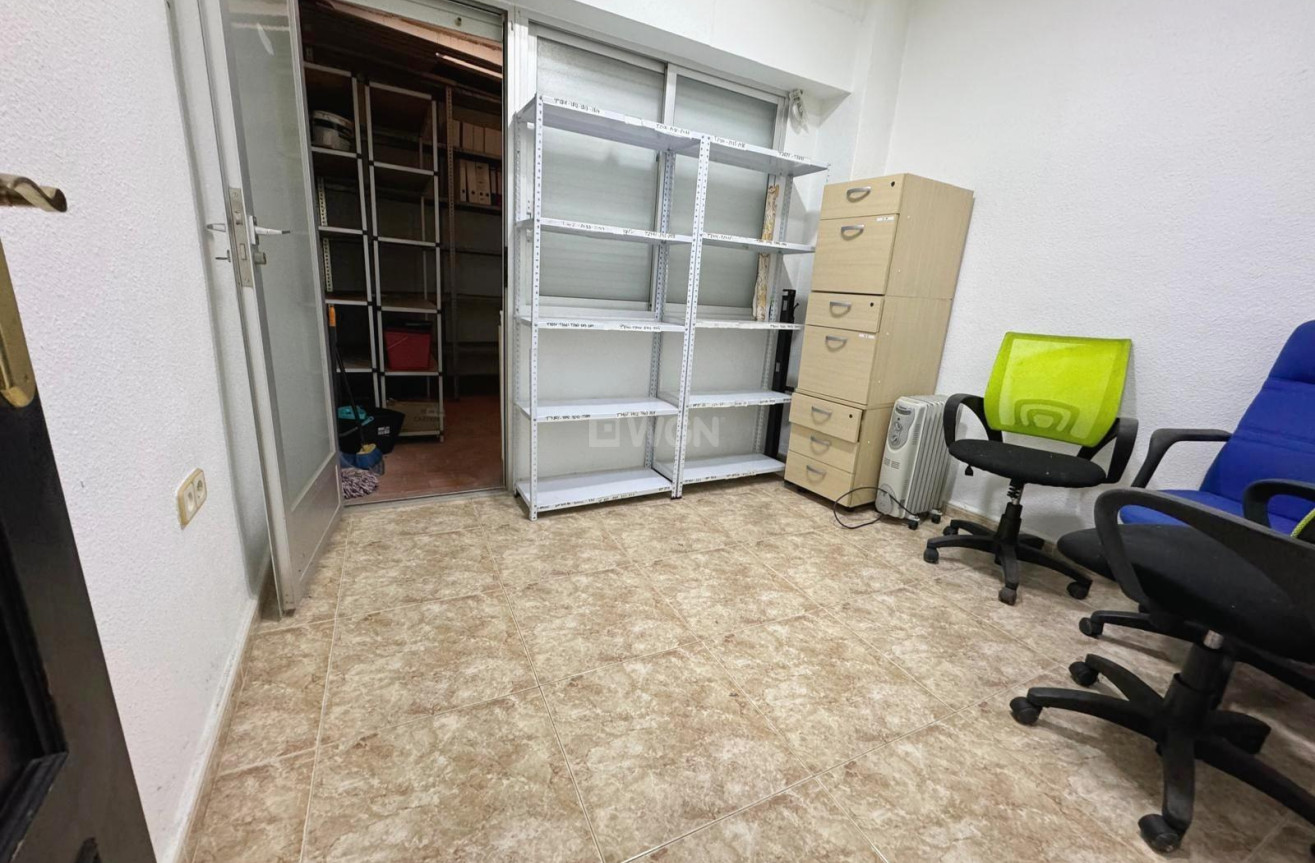 Reventa - Comercial - Guardamar del Segura - Avenida Pais Valenciàno