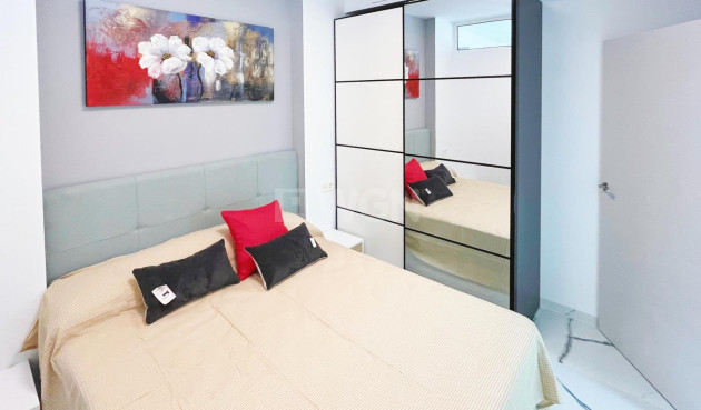 Resale - Apartment / flat - Torrevieja - Playa del Cura