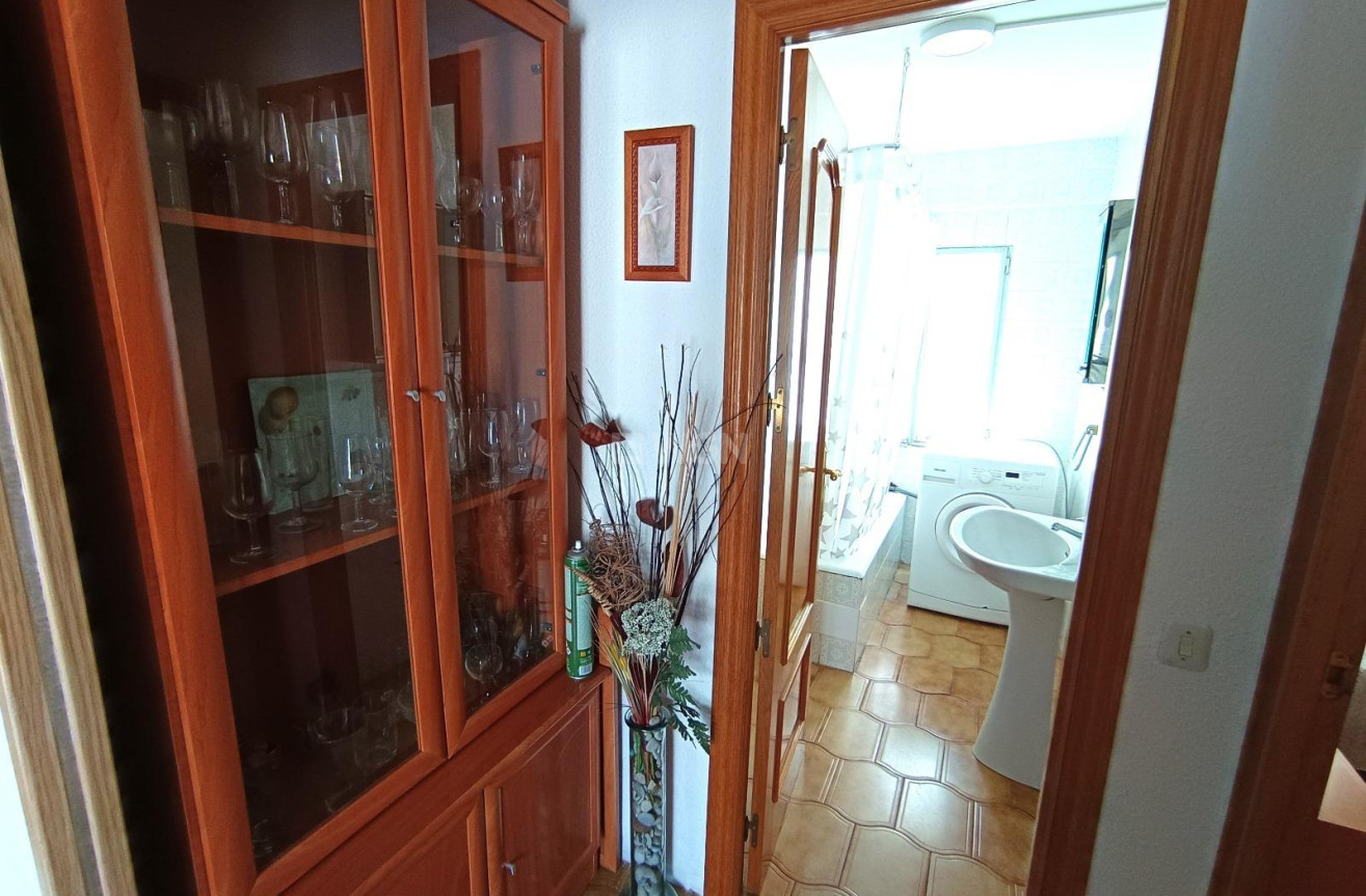 Odsprzedaż - Mieszkanie w bloku - Benidorm - Centro