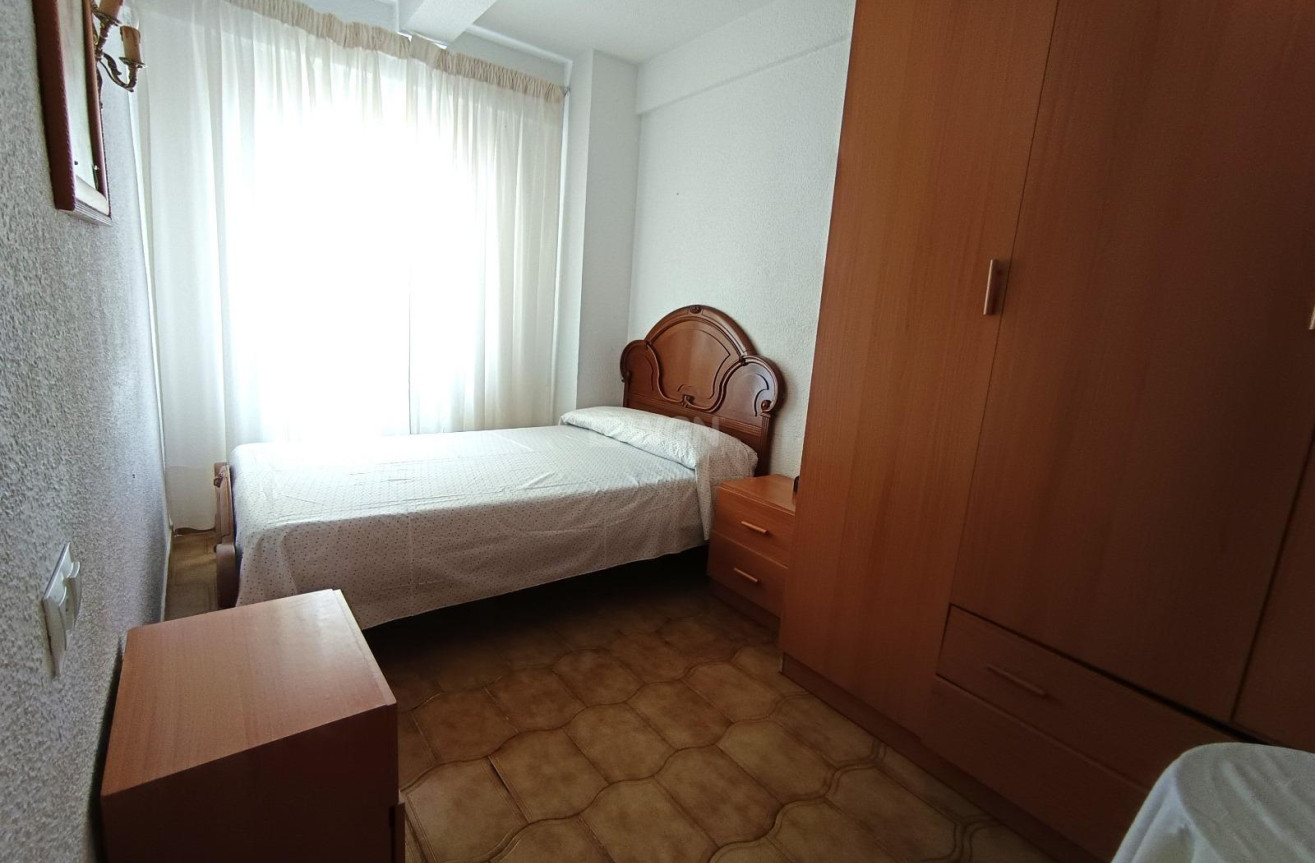 Odsprzedaż - Mieszkanie w bloku - Benidorm - Centro