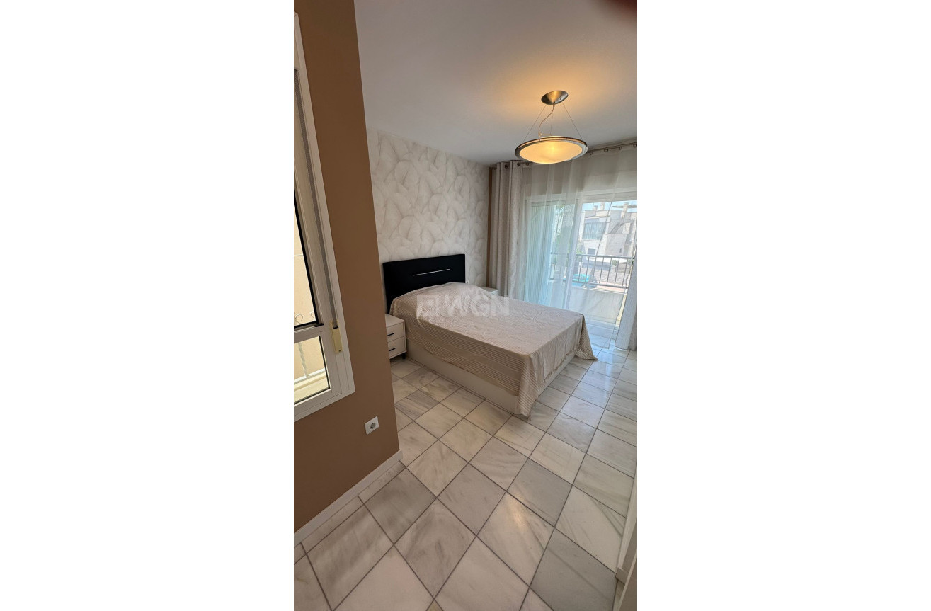 Resale - Villa - Torrevieja - Costa Blanca