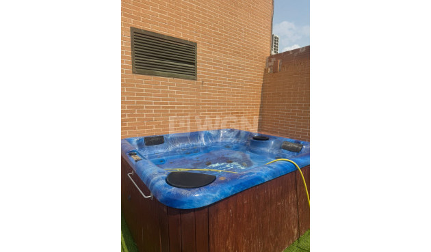 Odsprzedaż - Mieszkanie w bloku - Villajoyosa - Costa Blanca