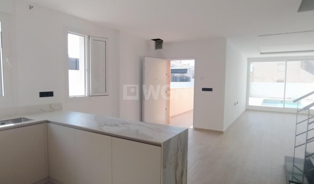 Odsprzedaż - Villa Penthouse - Torrevieja - aguas nuevas