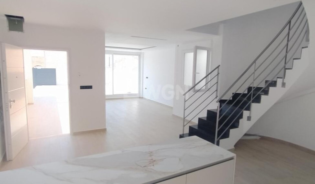 Odsprzedaż - Villa Penthouse - Torrevieja - aguas nuevas