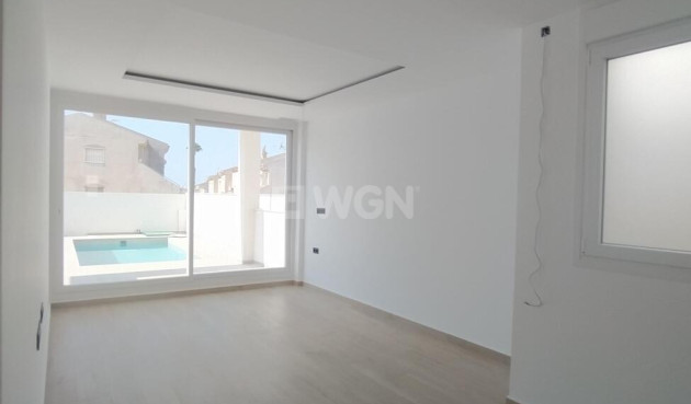 Odsprzedaż - Villa Penthouse - Torrevieja - aguas nuevas