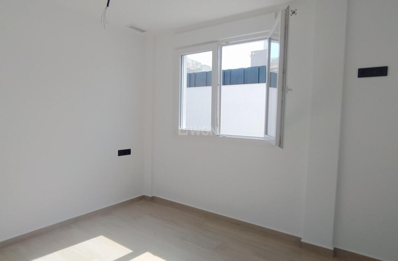 Odsprzedaż - Villa Penthouse - Torrevieja - aguas nuevas