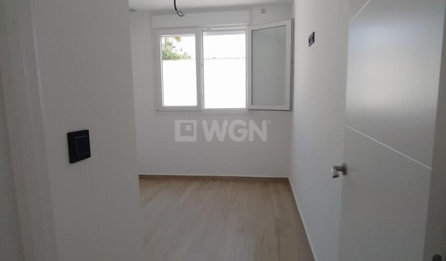 Odsprzedaż - Villa Penthouse - Torrevieja - aguas nuevas