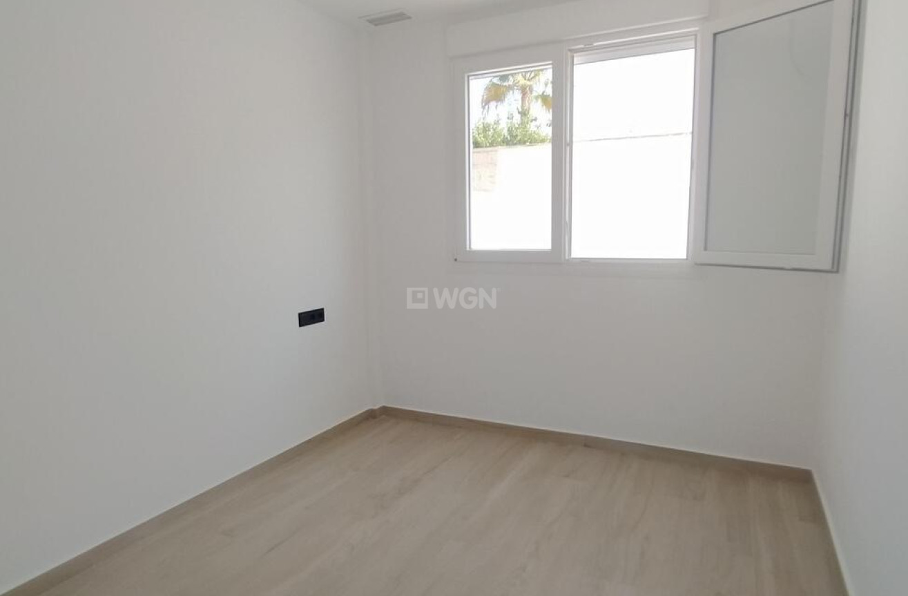 Odsprzedaż - Villa Penthouse - Torrevieja - aguas nuevas