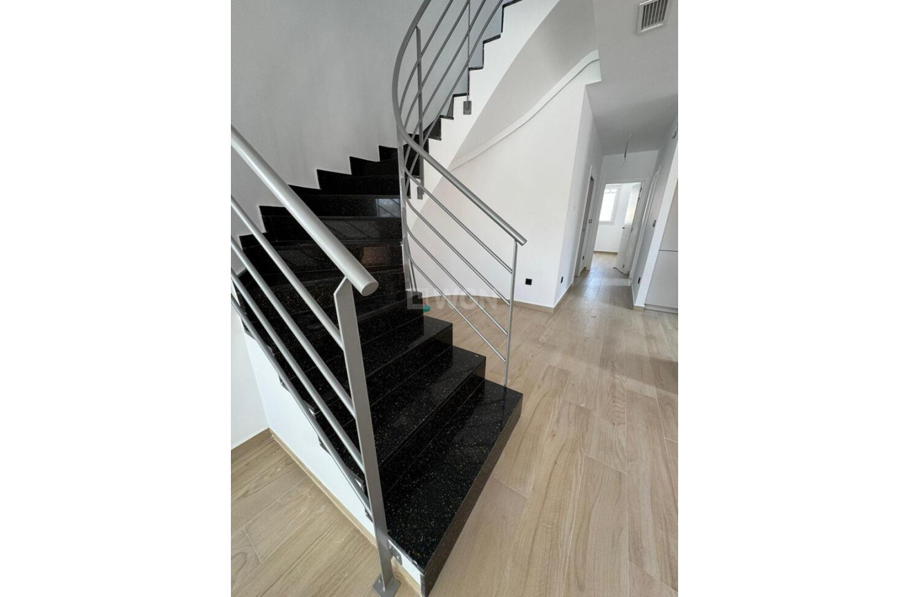 Odsprzedaż - Villa Penthouse - Torrevieja - aguas nuevas