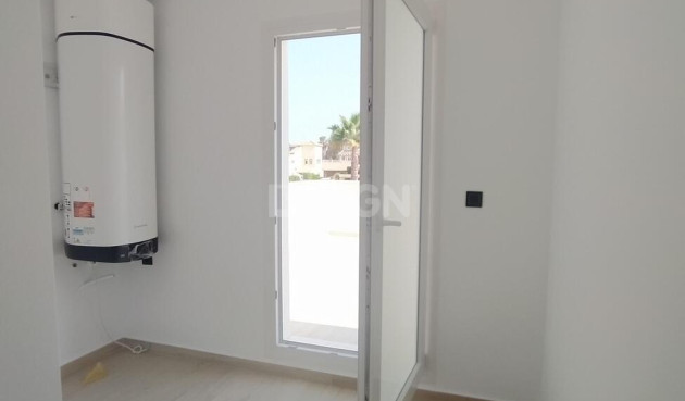 Odsprzedaż - Villa Penthouse - Torrevieja - aguas nuevas