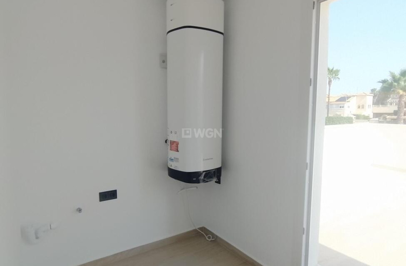 Odsprzedaż - Villa Penthouse - Torrevieja - aguas nuevas