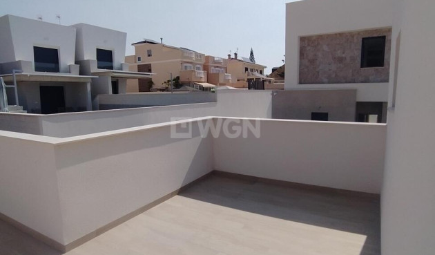 Odsprzedaż - Villa Penthouse - Torrevieja - aguas nuevas