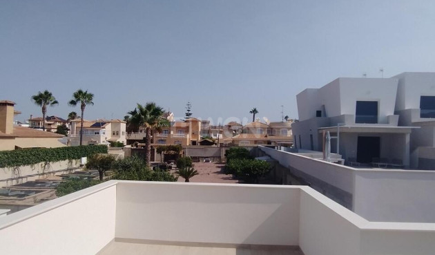 Odsprzedaż - Villa Penthouse - Torrevieja - aguas nuevas