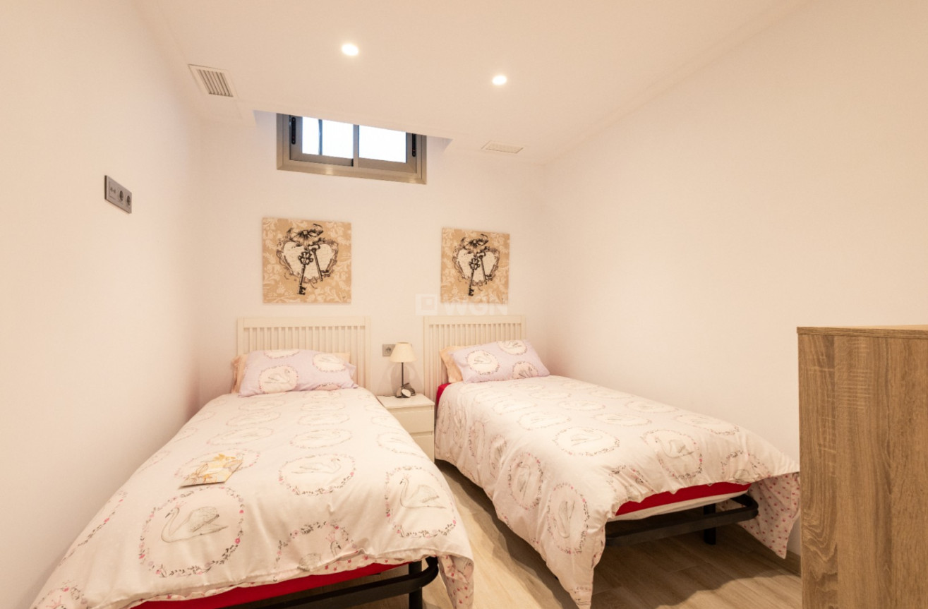 Odsprzedaż - Villa - Orihuela - Inland