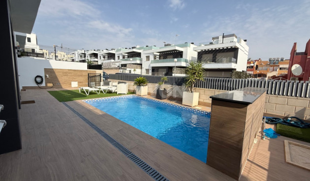 Odsprzedaż - Villa - Orihuela - Inland