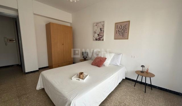 Odsprzedaż - Mieszkanie w bloku - Torrevieja - Centro