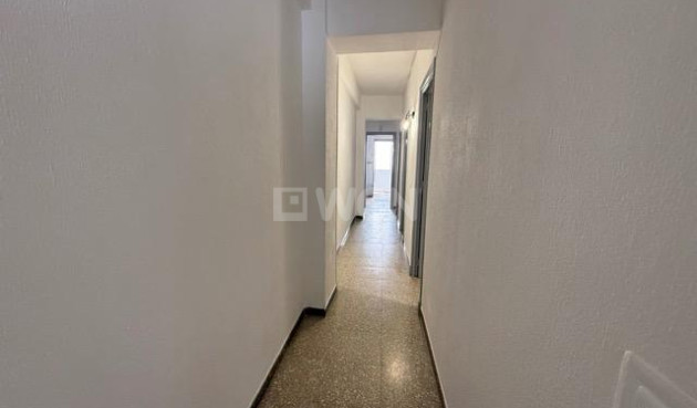 Odsprzedaż - Mieszkanie w bloku - Torrevieja - Centro