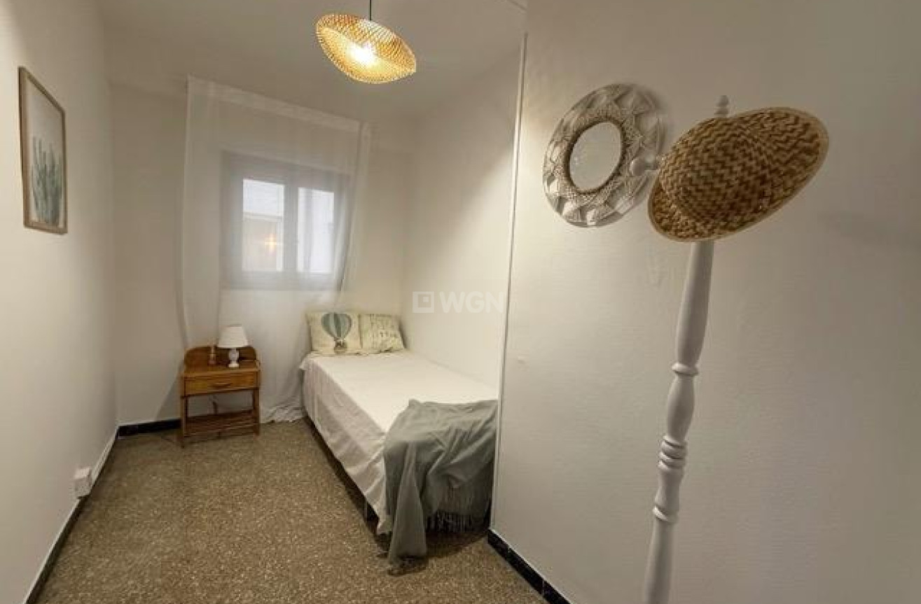 Odsprzedaż - Mieszkanie w bloku - Torrevieja - Centro