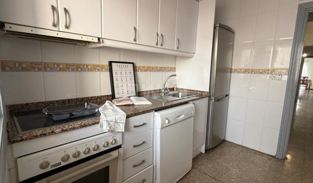 Odsprzedaż - Mieszkanie w bloku - Torrevieja - Centro