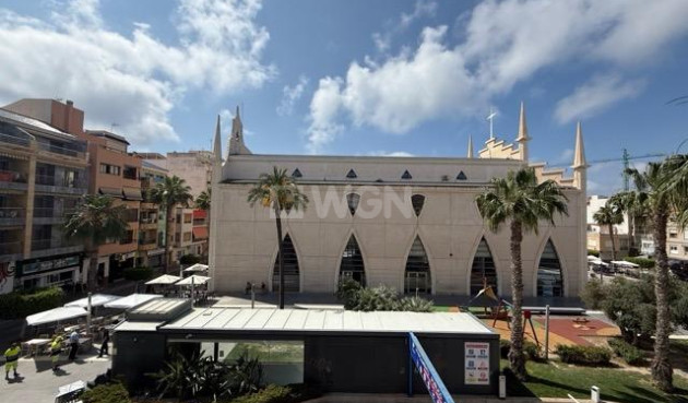Odsprzedaż - Mieszkanie w bloku - Torrevieja - Centro