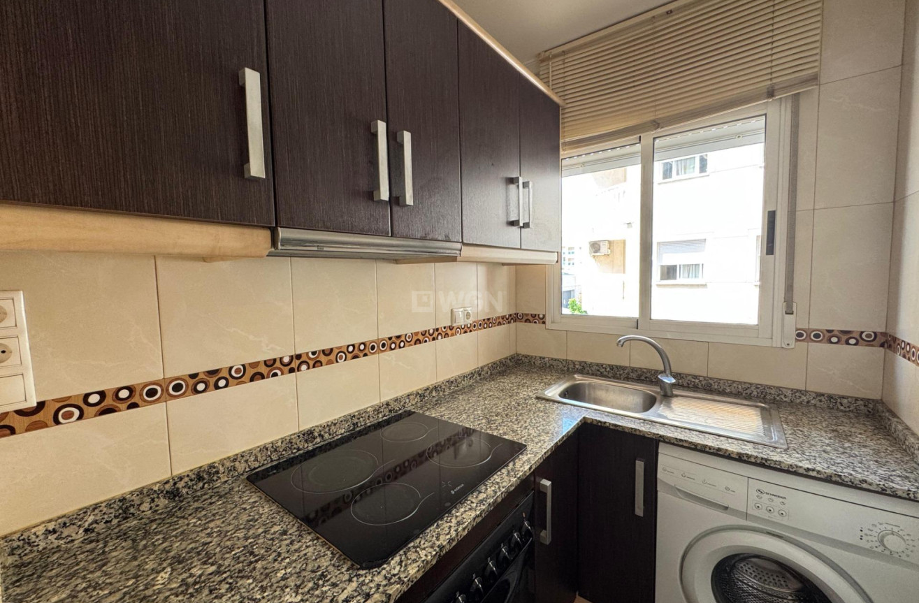 Odsprzedaż - Mieszkanie w bloku - Torrevieja - Costa Blanca