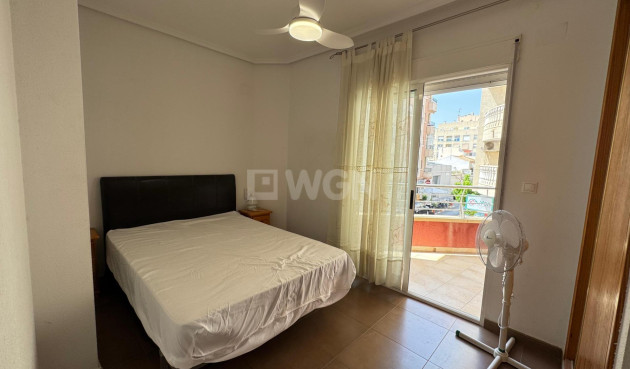 Odsprzedaż - Mieszkanie w bloku - Torrevieja - Costa Blanca