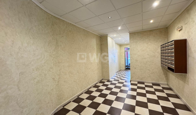 Odsprzedaż - Mieszkanie w bloku - Torrevieja - Costa Blanca