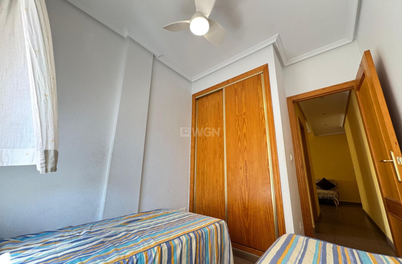 Odsprzedaż - Mieszkanie w bloku - Torrevieja - Costa Blanca