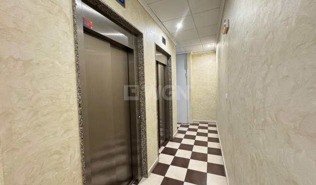 Odsprzedaż - Mieszkanie w bloku - Torrevieja - Costa Blanca